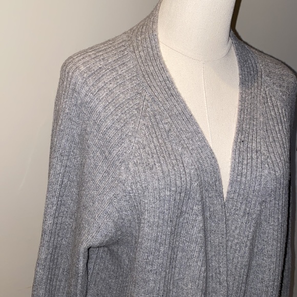 Revive Cashmere - Picture 5 of 7